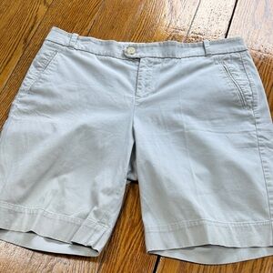 Dockers khaki Bermuda shorts. Women Size 16.